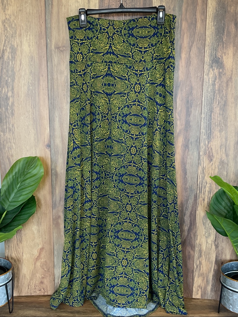 LuLaRoe Olive and Navy Printed Maxi Skirt M          928H